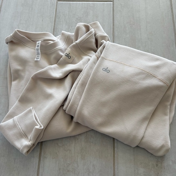 ALO Yoga Other - ALO Yoga Set, Waffle Lounge Long Sleeve Crew & Joggers, Bone, Size Medium